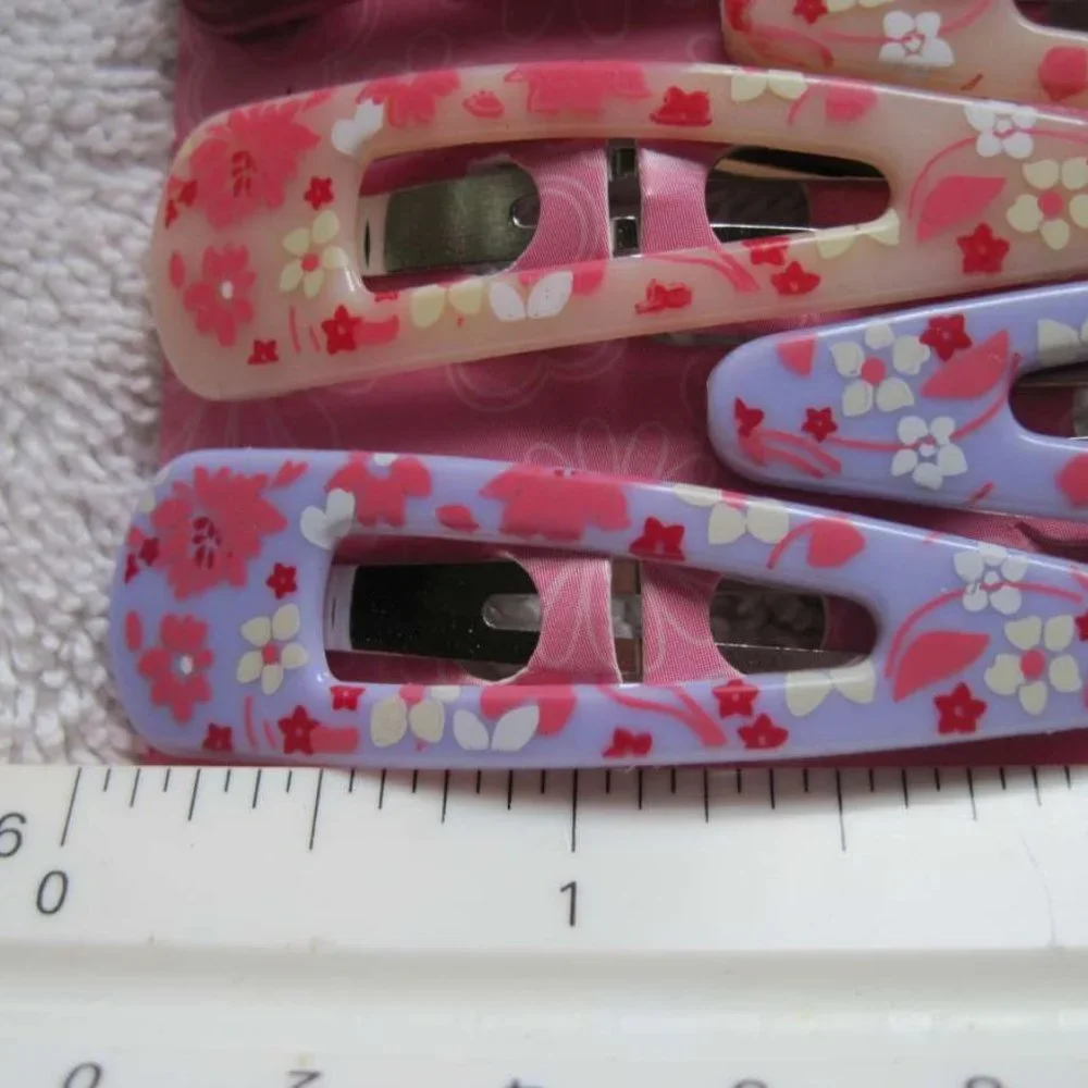 12 Goody Girls Snap Hair Clips Flowers Flexible Plastic Cover Shifts Heather
